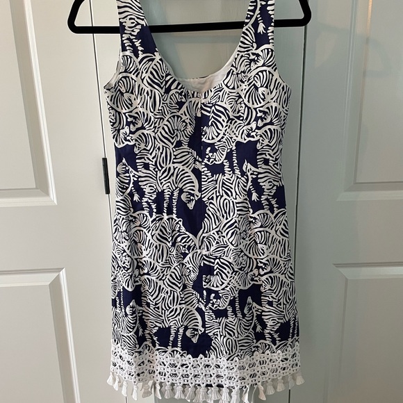 Lilly Pulitzer Thompson shift dress navy pattern - Picture 3 of 4